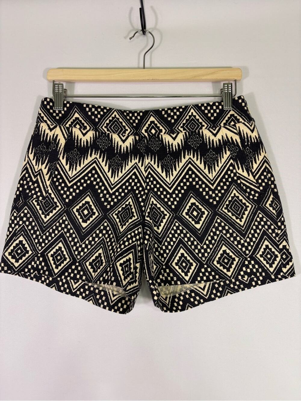 J.Crew Black & Cream Southwestern Tribal Print Textured Shorts Size 4 0632